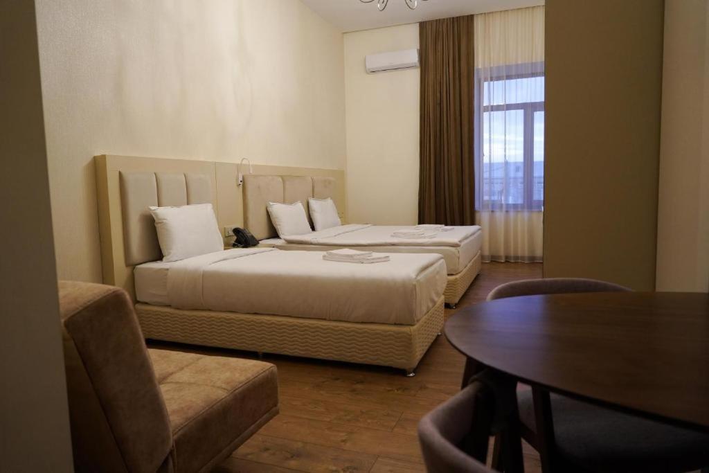 Kuma Hotel Гюмри Екстериор снимка