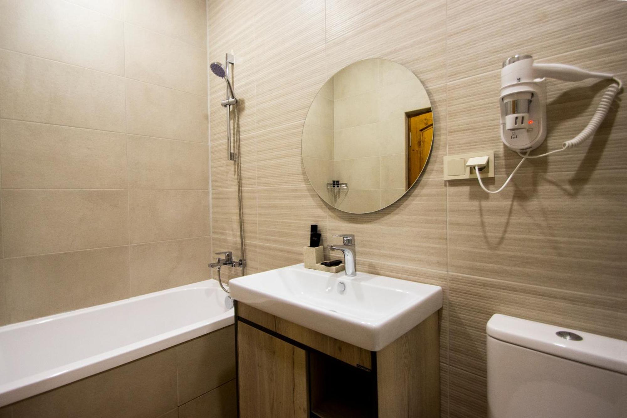 Kuma Hotel Гюмри Екстериор снимка