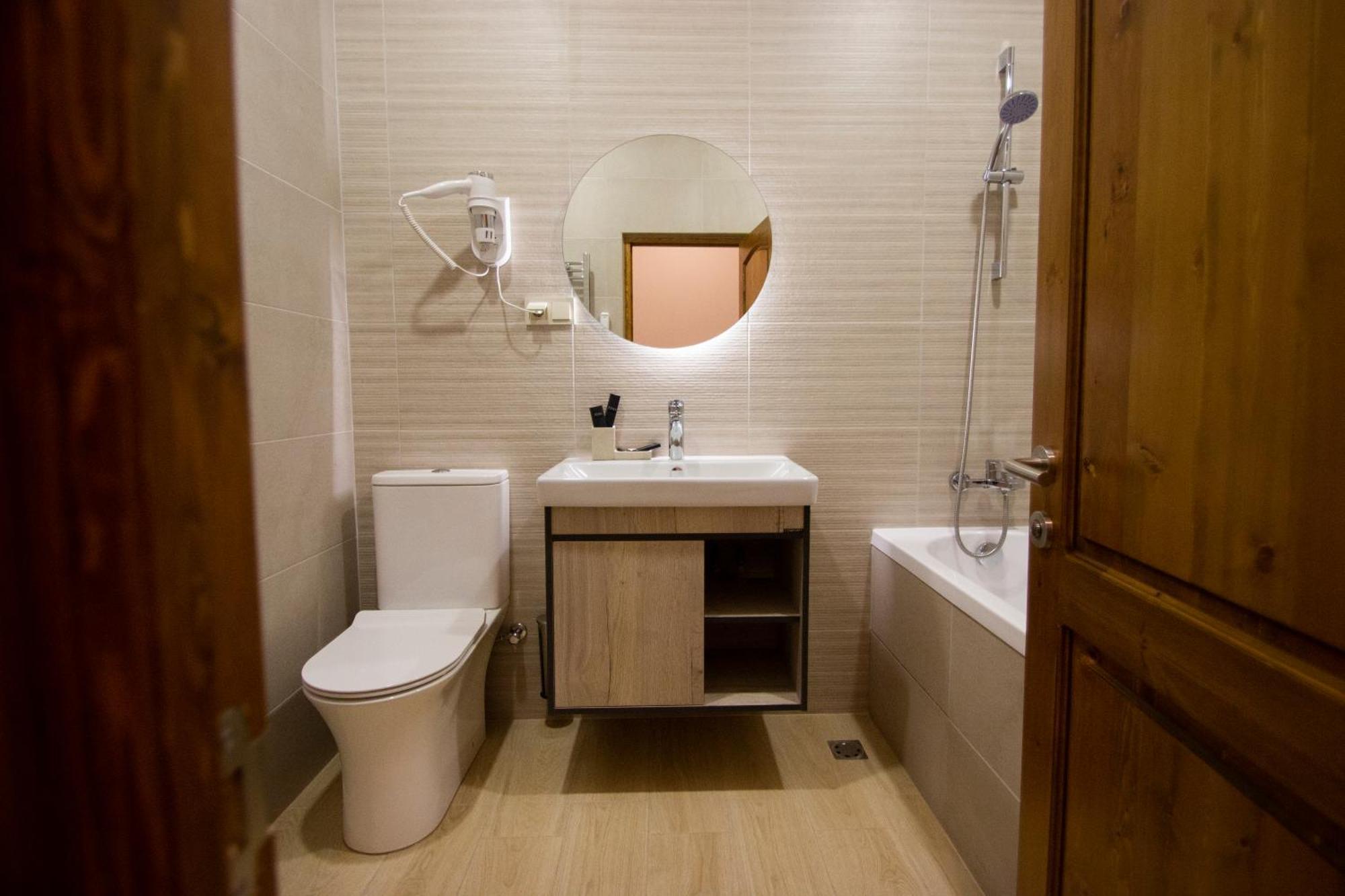 Kuma Hotel Гюмри Екстериор снимка